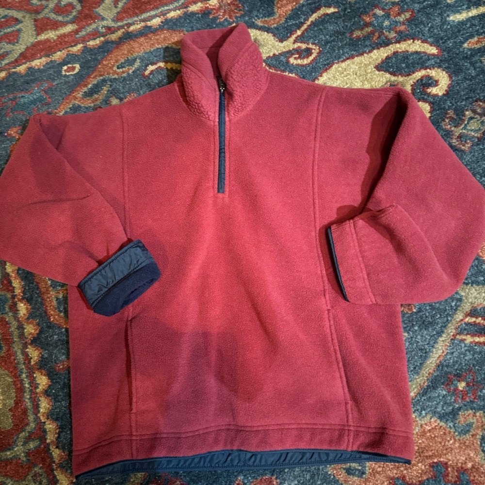 Patagonia fleece pullover with front pockets